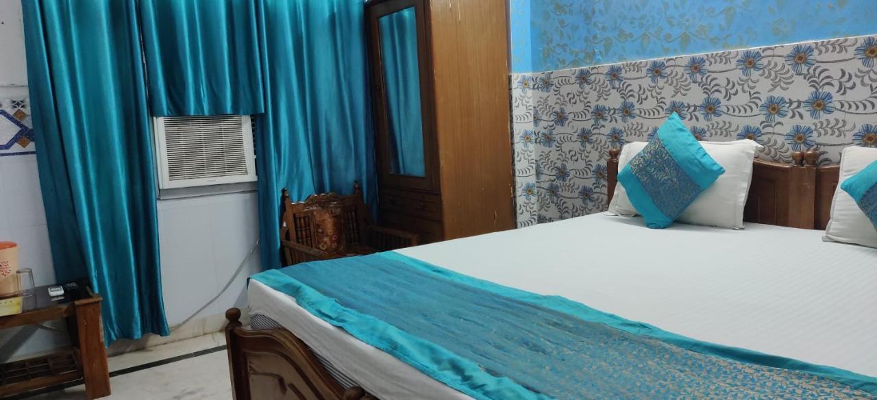 Hotel Royal Inn Нью-Делі Екстер'єр фото